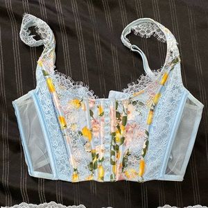 Bustier Victorias Secret, Lemons and Summer